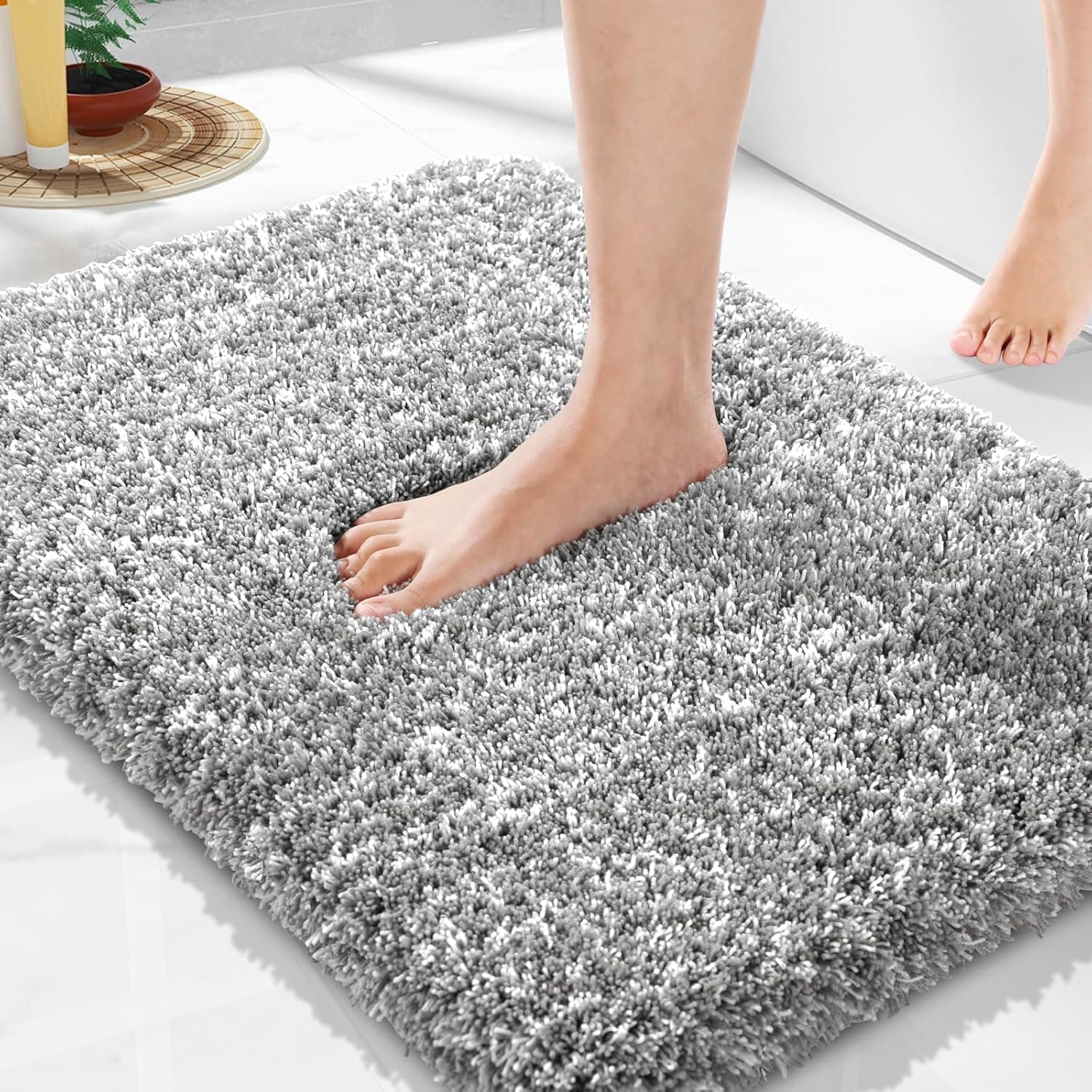 Yimobra Plush Bath Mat, 24 x 17 in